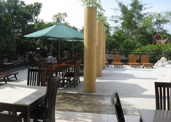Oyo 2334 Melka Excelsior ホテル Singaraja